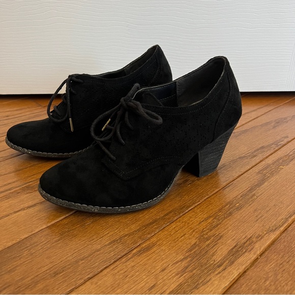 Dr. Scholl’s Cheer Lace Up Booties - Picture 3 of 8